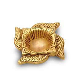 Achetez Diya en métal en laiton (croix gammée) en ligne – avec Ekirana pour juste 5,99 € /