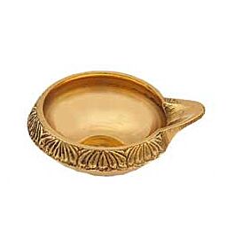 Achetez Brass Metal Kuber Diya en ligne – avec Ekirana pour juste 7,50 € /